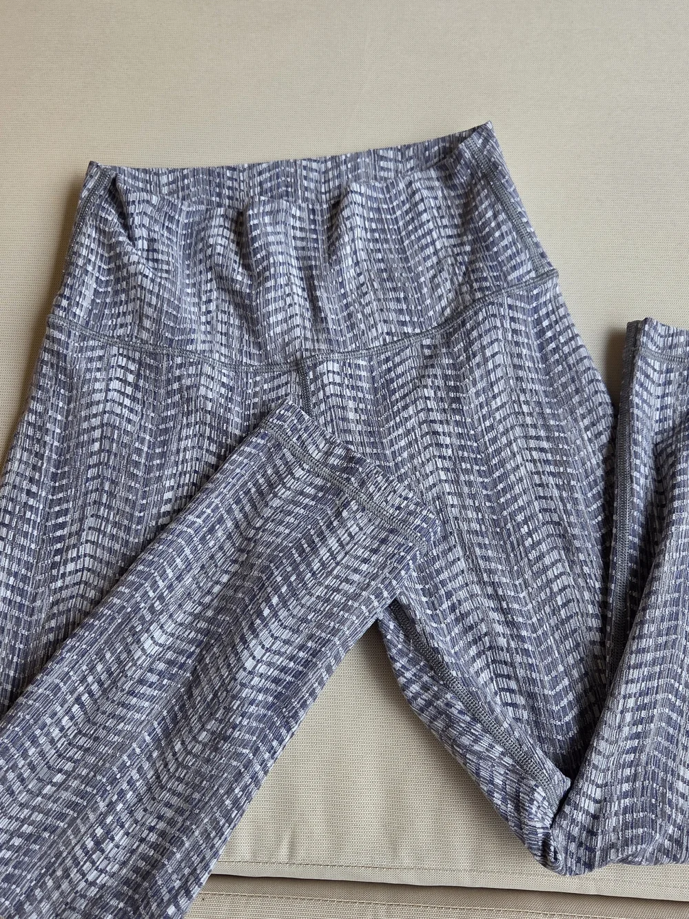 lululemon athletica Grey Textured Women’s Leggings